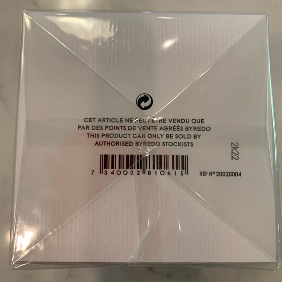 BYREDO Burning Rose Candle - Picture 2 of 4